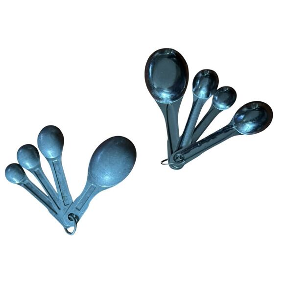 Vintage Measuring Spoons 2 Sets On Rings Kitchen Utensils Mid Century Cooking - Picture 6 of 6